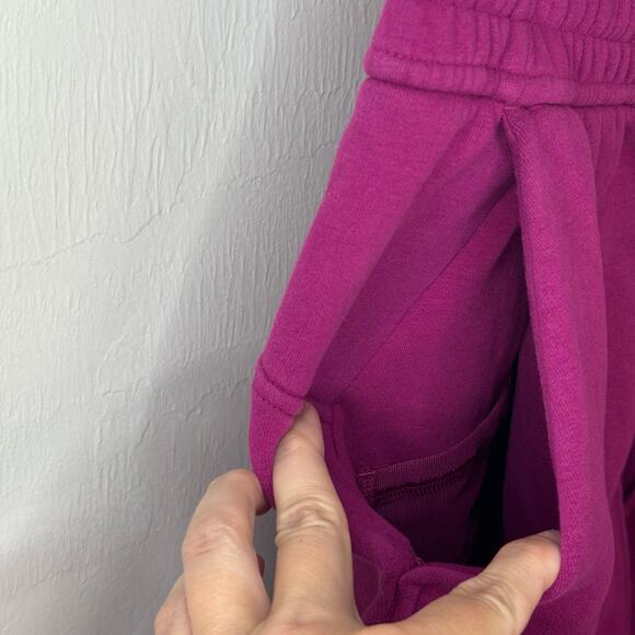 Lululemon Loungeful High-Rise Short 7" - Magenta Purple - Women's 8 - Picture 5 of 10